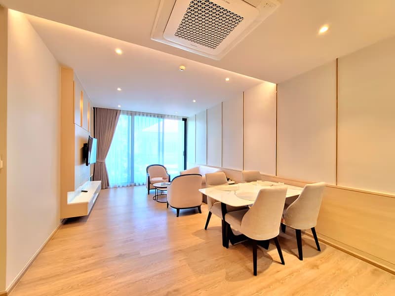 Condo for Rent at Bearing Residence