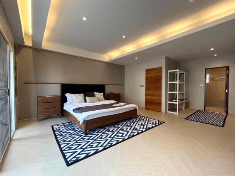 3 Bed Townhouse for Rent in Phra Khanong