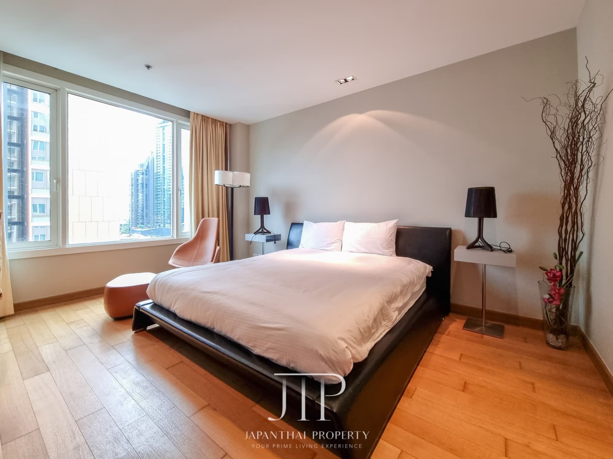 3 Bed Condo for Rent and Sale in Khlong Toei - Image 10