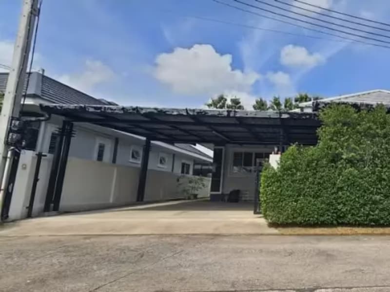 2 Bedroom House