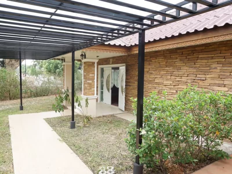 2 Bedroom House