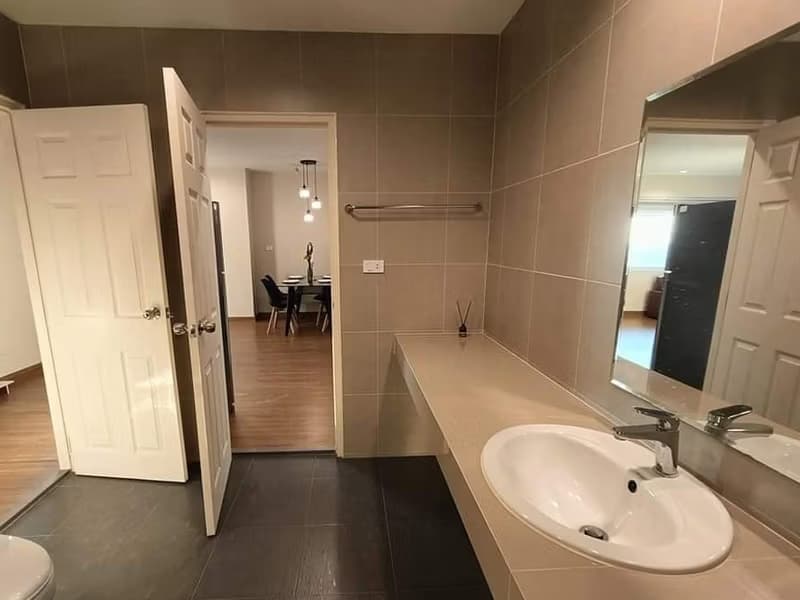 2 Bedroom Condo