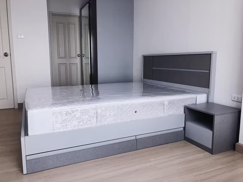 1 Bedroom Condo
