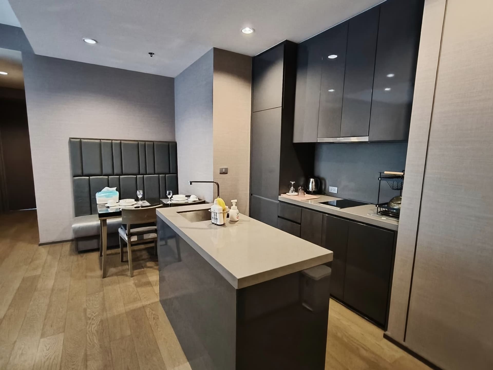 2 Bed condo for Rent and Sale  near undefined - Image 2