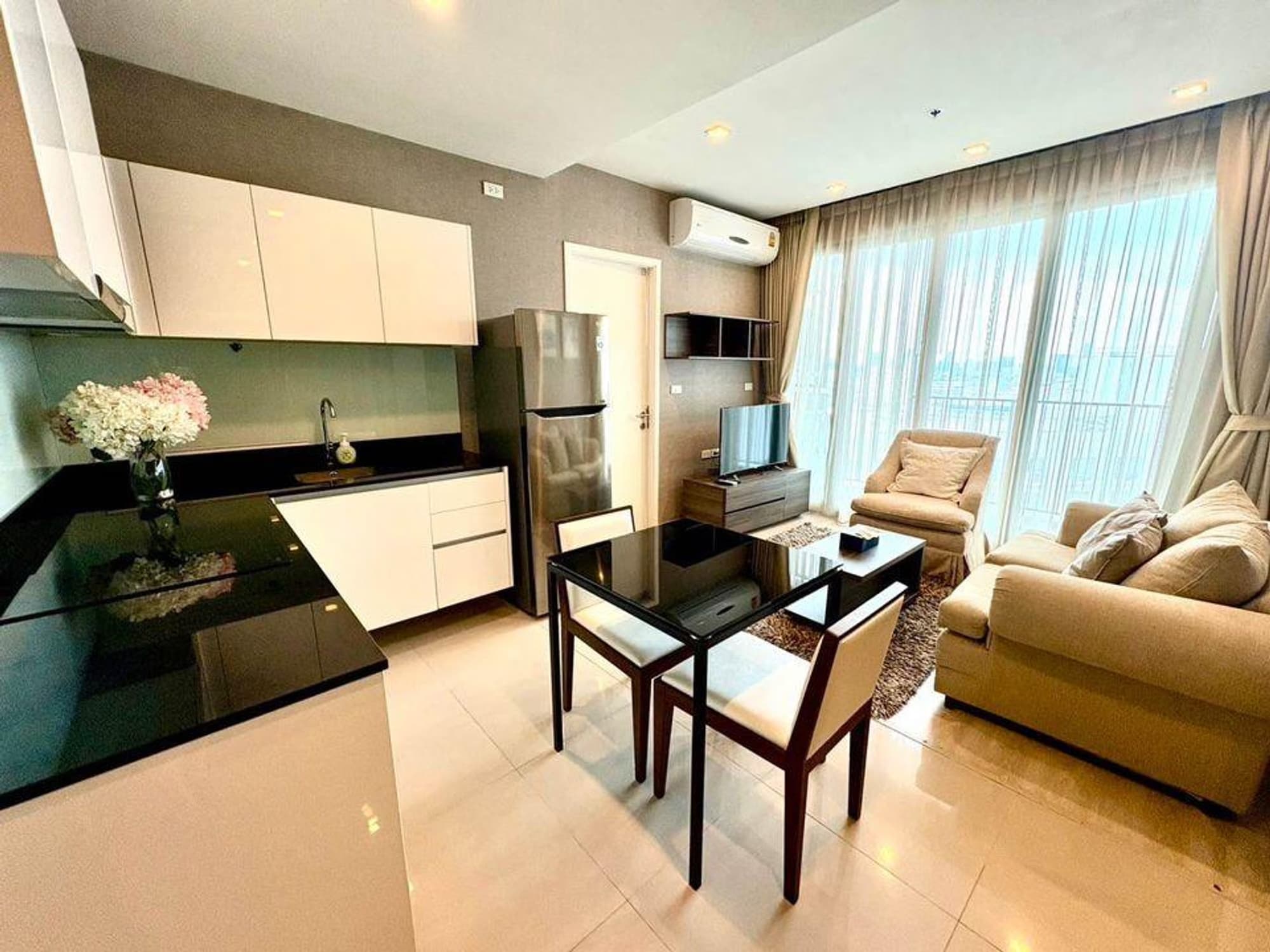 2 ห้องนอน คอนโด สำหรับ ขาย ใน ดินแดง - Image 1