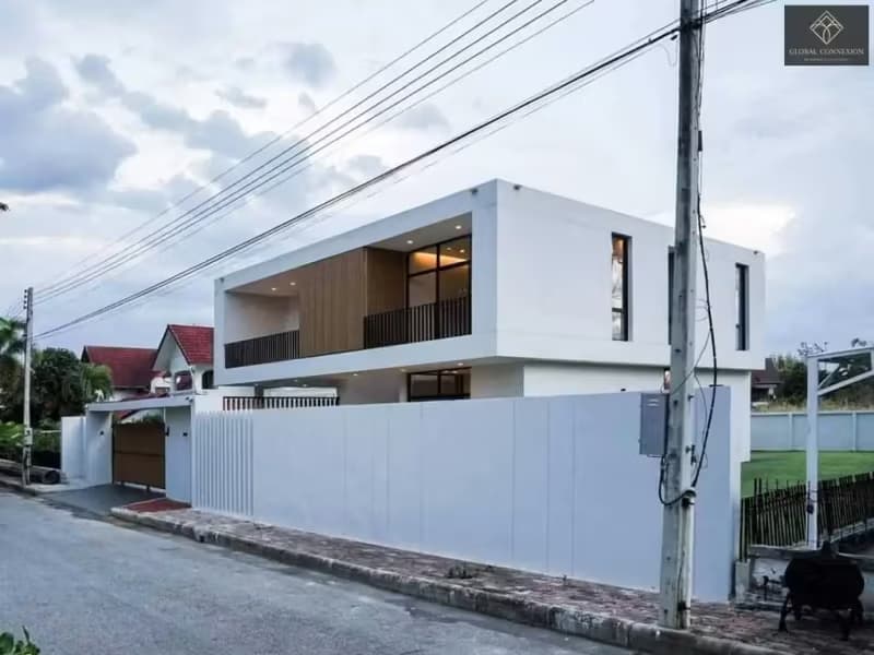4 Bedroom House