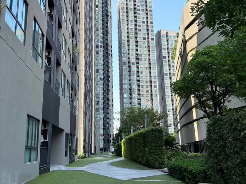 1 Bed Condo for Sale  Near Udom Suk BTS