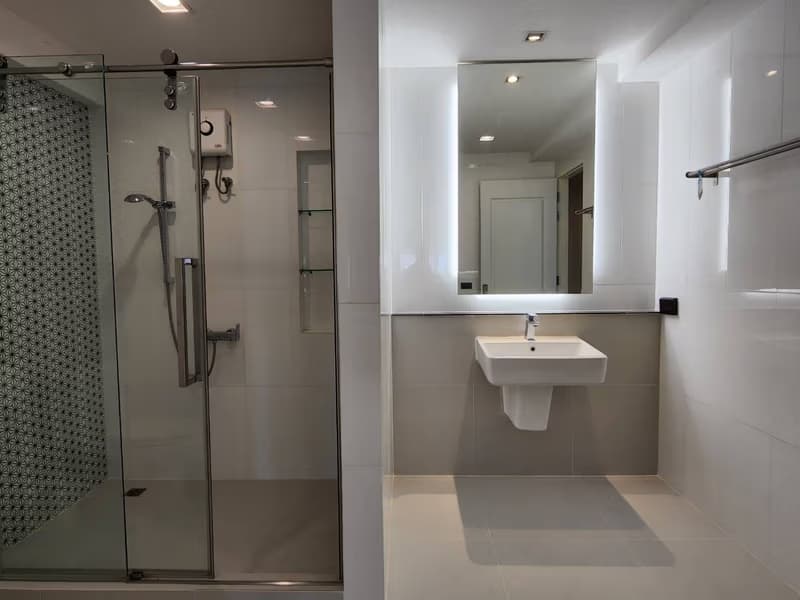 3 Bed Condo for Rent in Khlong Toei