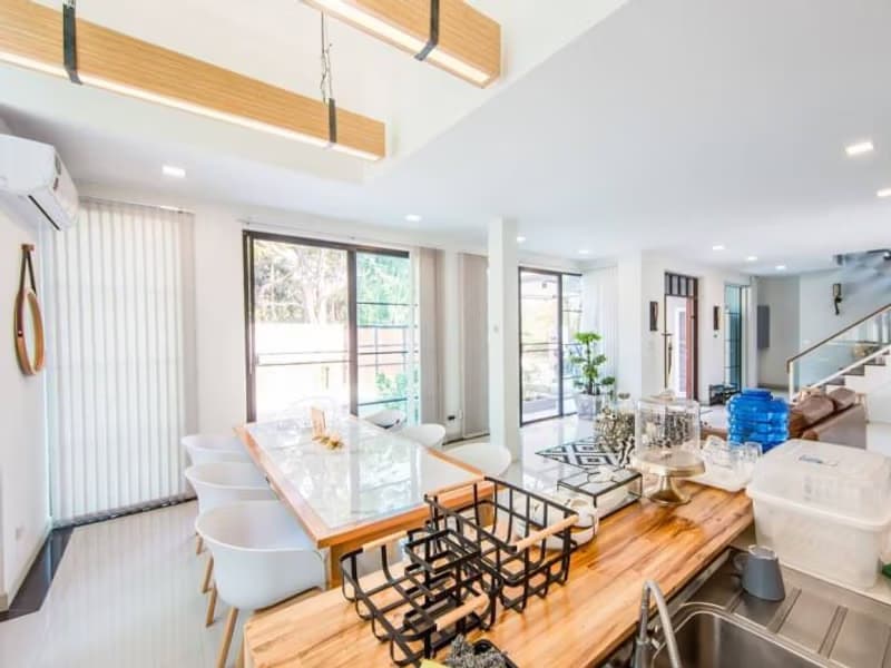 6 Bed House for Rent and Sale in Hang Dong District