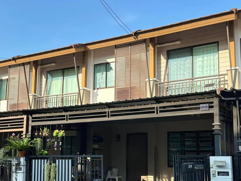 3 Bed Townhouse for Rent in Prawet