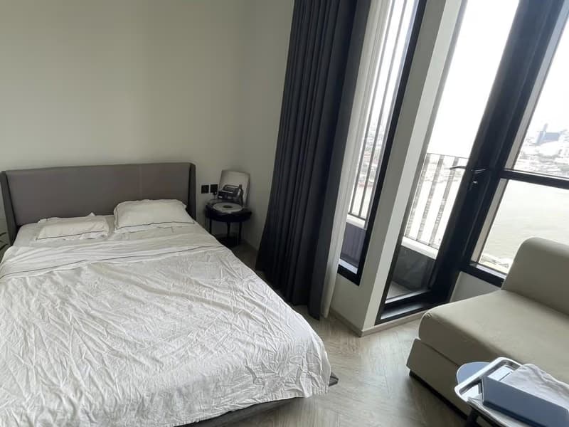 Studio Condo for Sale in Khlong San