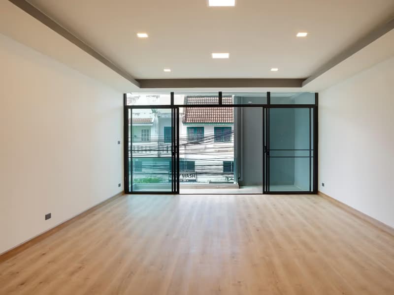 Modern Townhouse for Rent/Sale in Jed Yod area