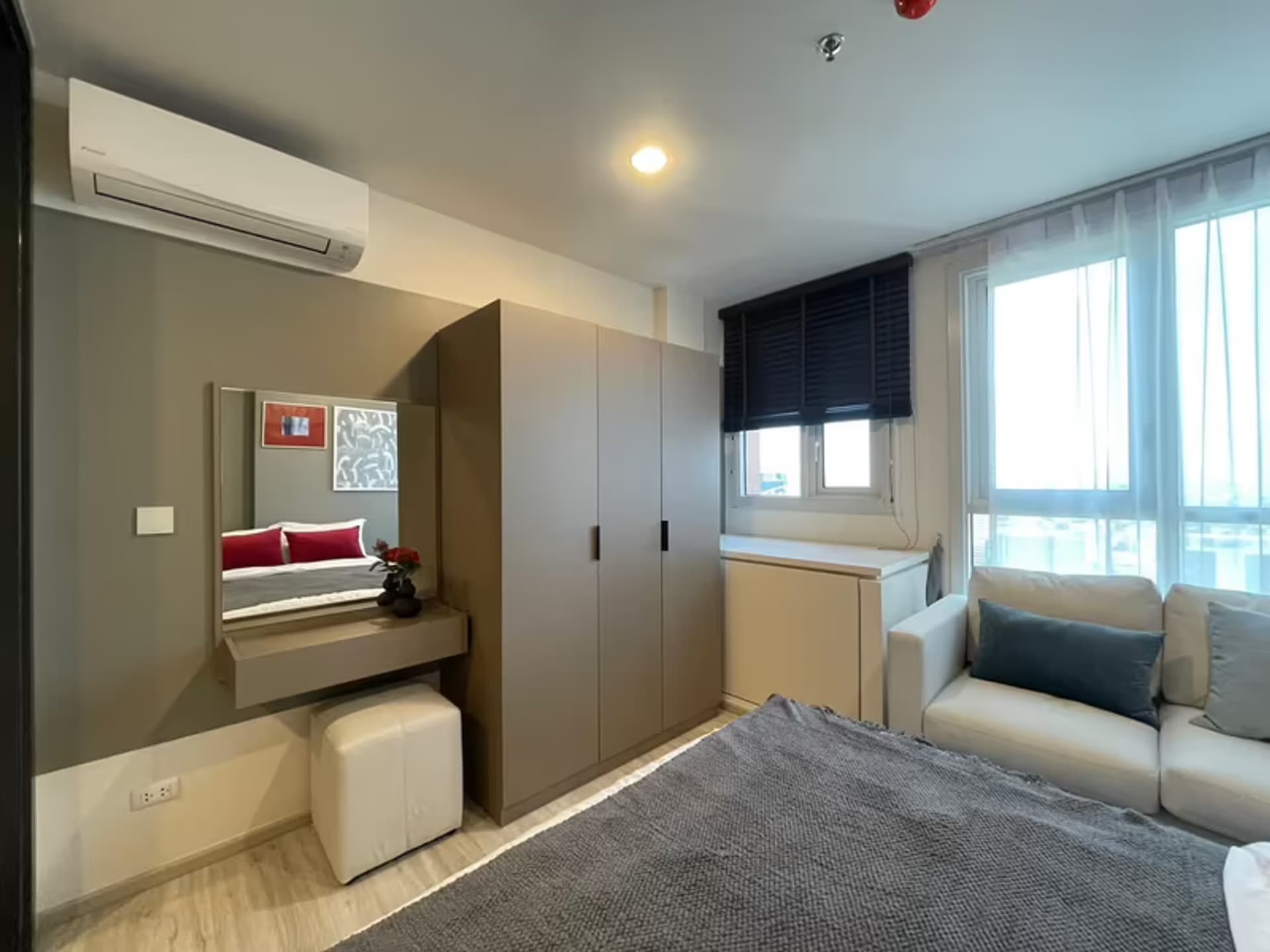 1 Bedroom Condo - Image 5