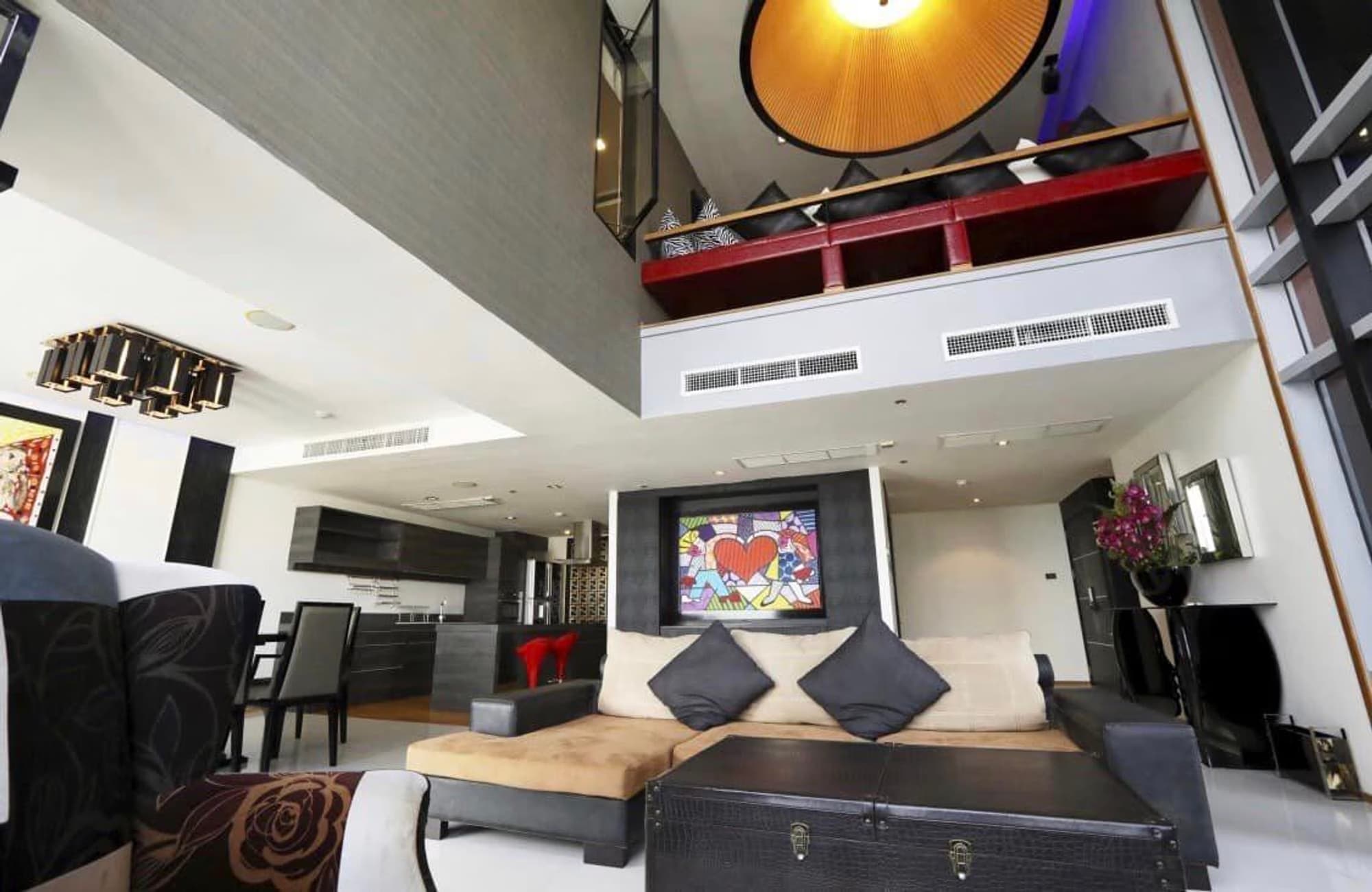 5 Bed Condo for Rent in Pathum Wan - Image 2