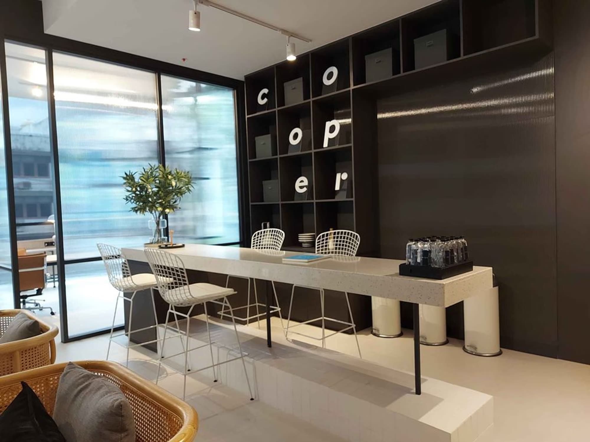 1 Bed Condo for Rent and Sale  Near National Stadium BTS - Image 11