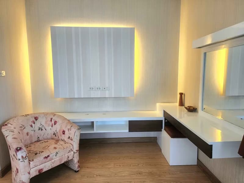 6 Bed House for Rent and Sale in Saraphi