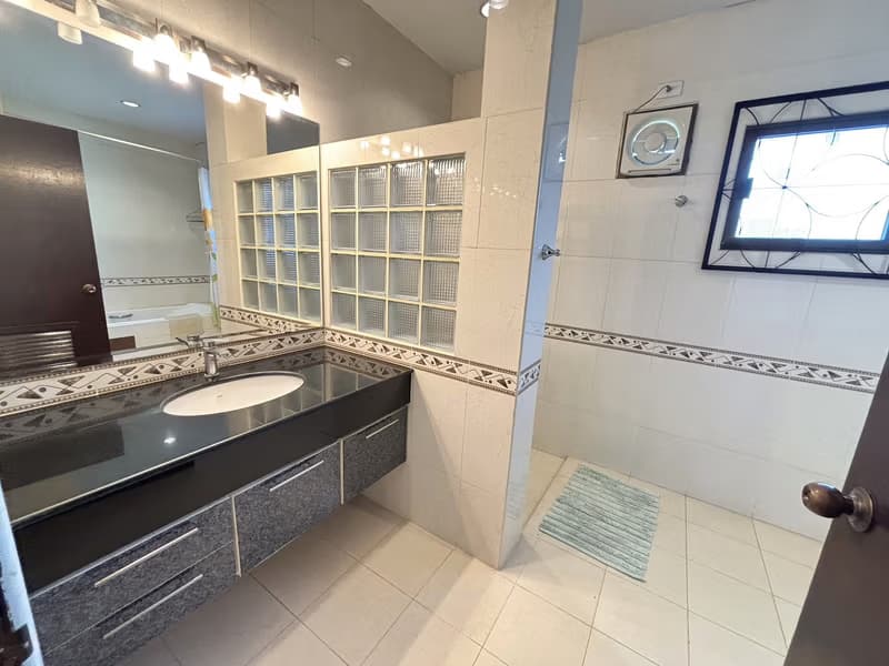 3 Bed House for Rent and Sale in Hang Dong