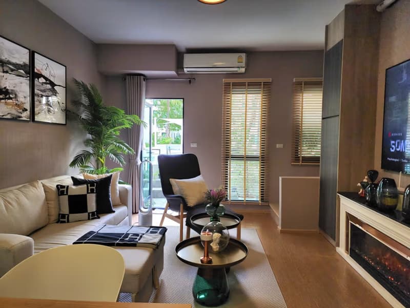 1 Bedroom Condo