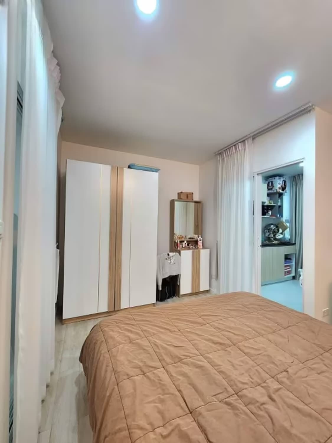 1 Bedroom Condo - Image 2