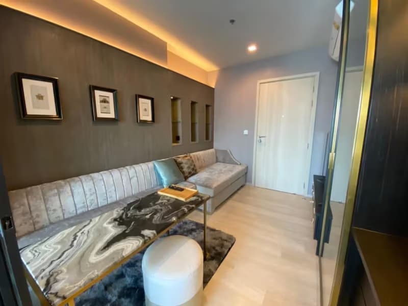 1 Bedroom Condo