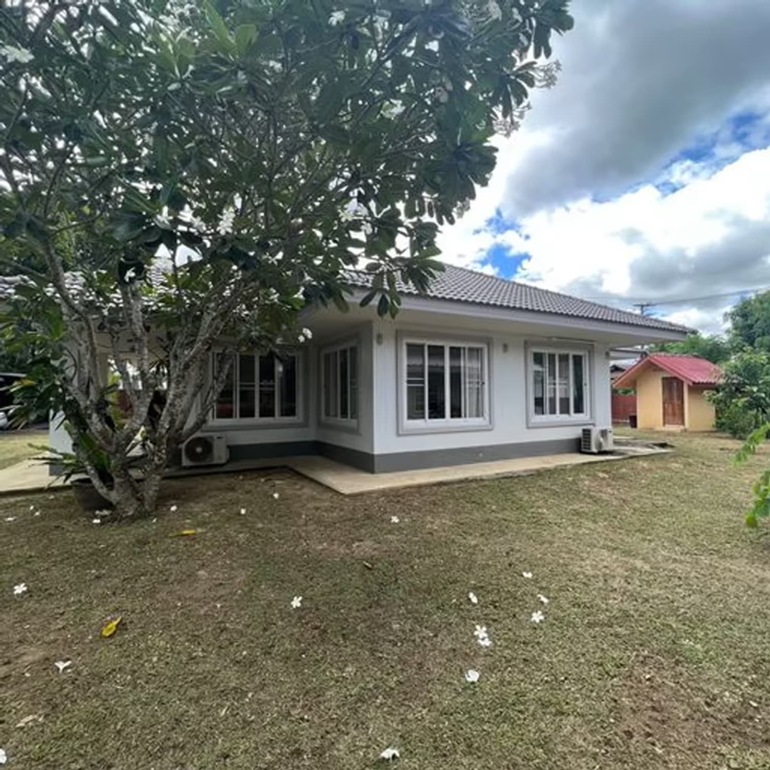 3 Bedroom House - Image 9