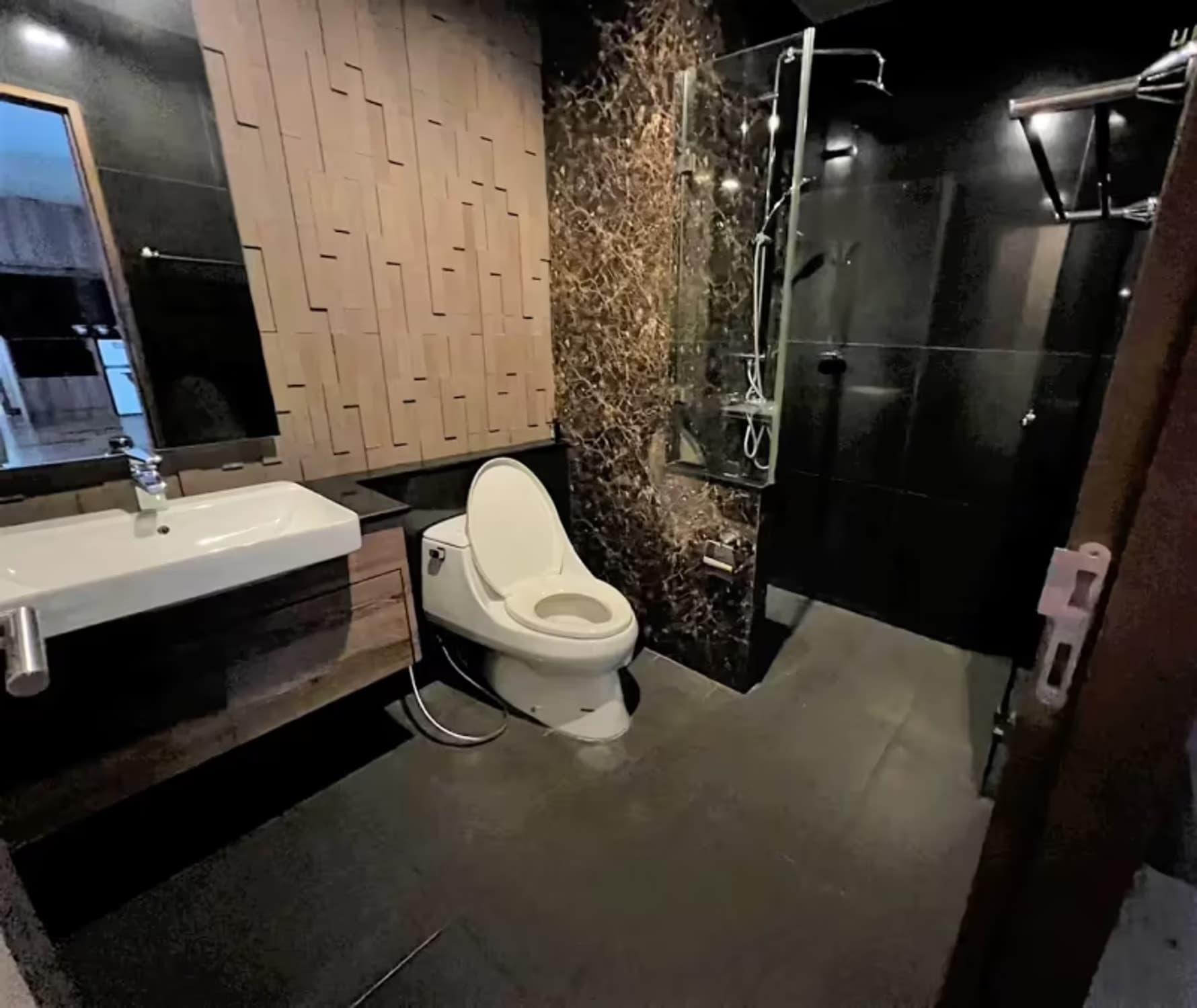 2 Bedroom Condofor Rent, Sale at Moda Condo - Image 2
