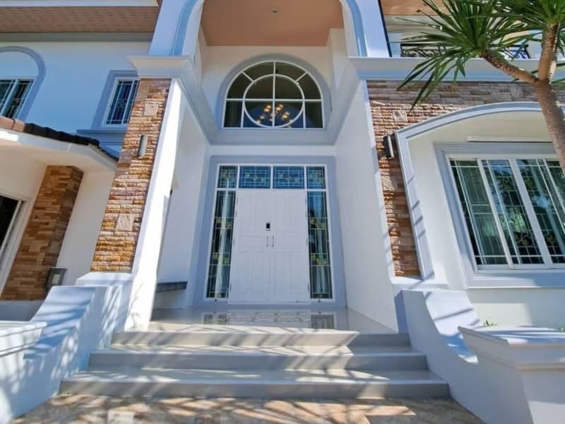 5 Bed House for Rent and Sale in Mueang Chiang Mai