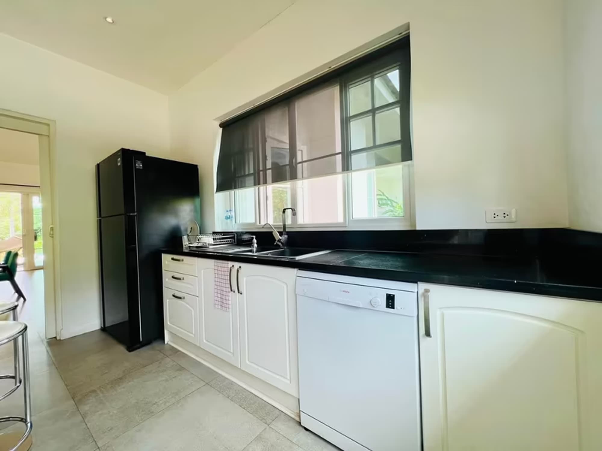 4 Bedroom House - Image 20