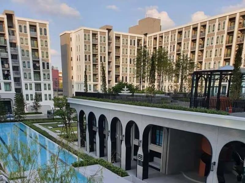 1 Bedroom Condo