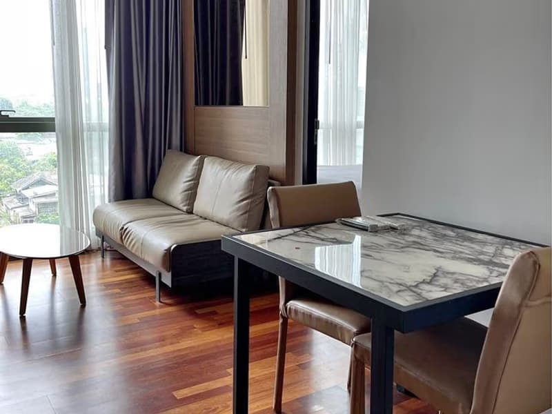 1 Bedroom Condo