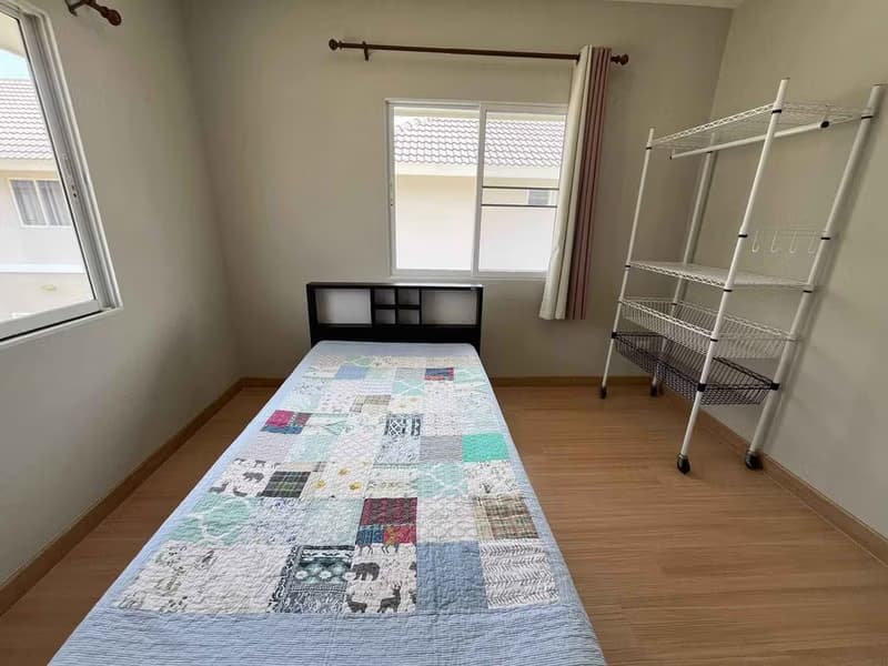 3 Bed House for Rent in Saraphi