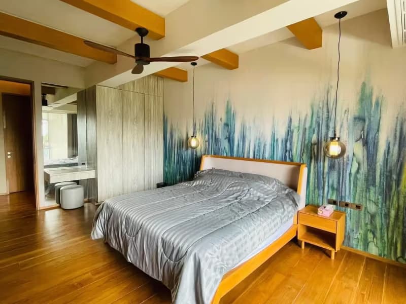 4 Bedroom Condo