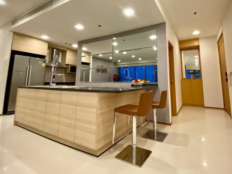 3 Bed Condo for Rent in Khlong Toei