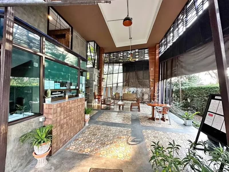 1 Bedroom Condo