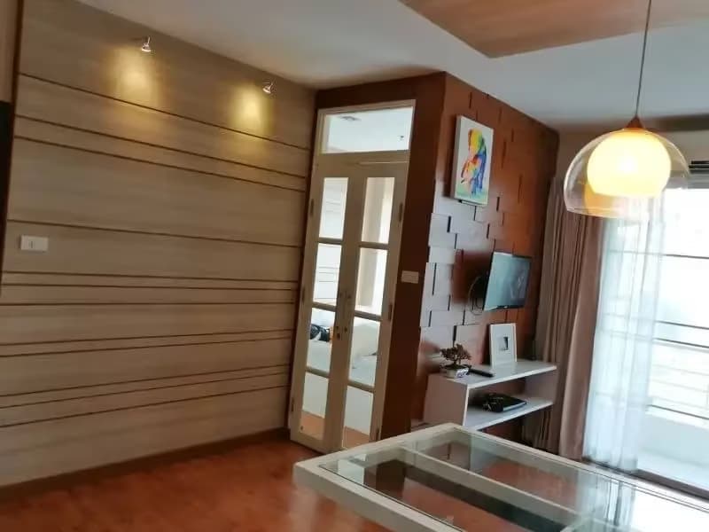 1 Bedroom Condo