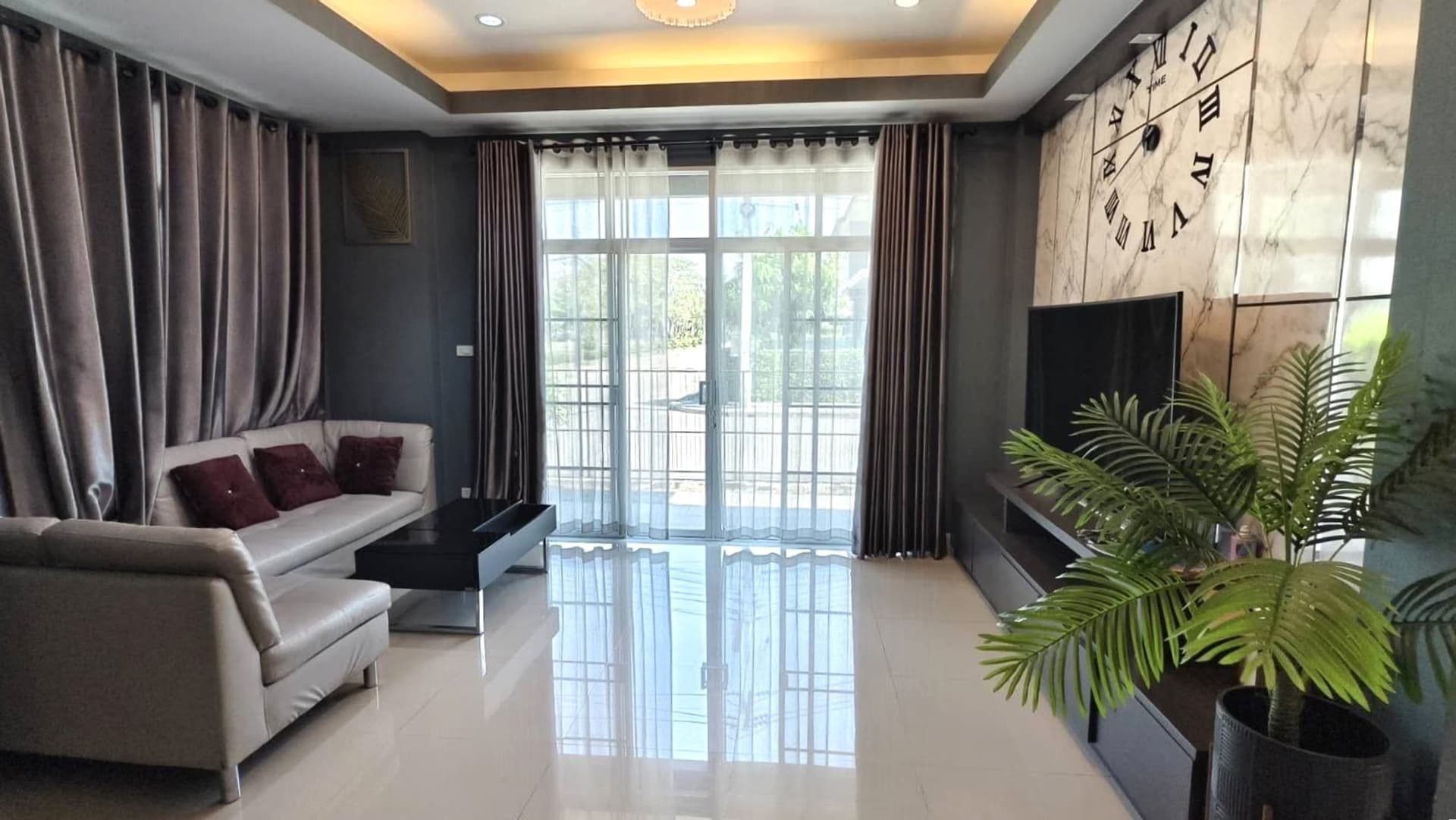 4 卧室 别墅 用于 出租 在 San Kamphaeng - Image 2