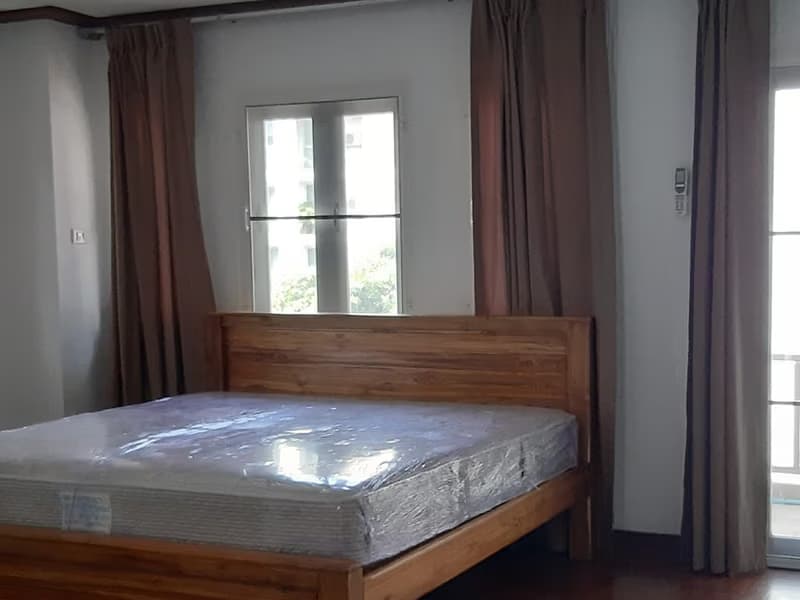 3 Bed Townhouse for Rent in Watthana