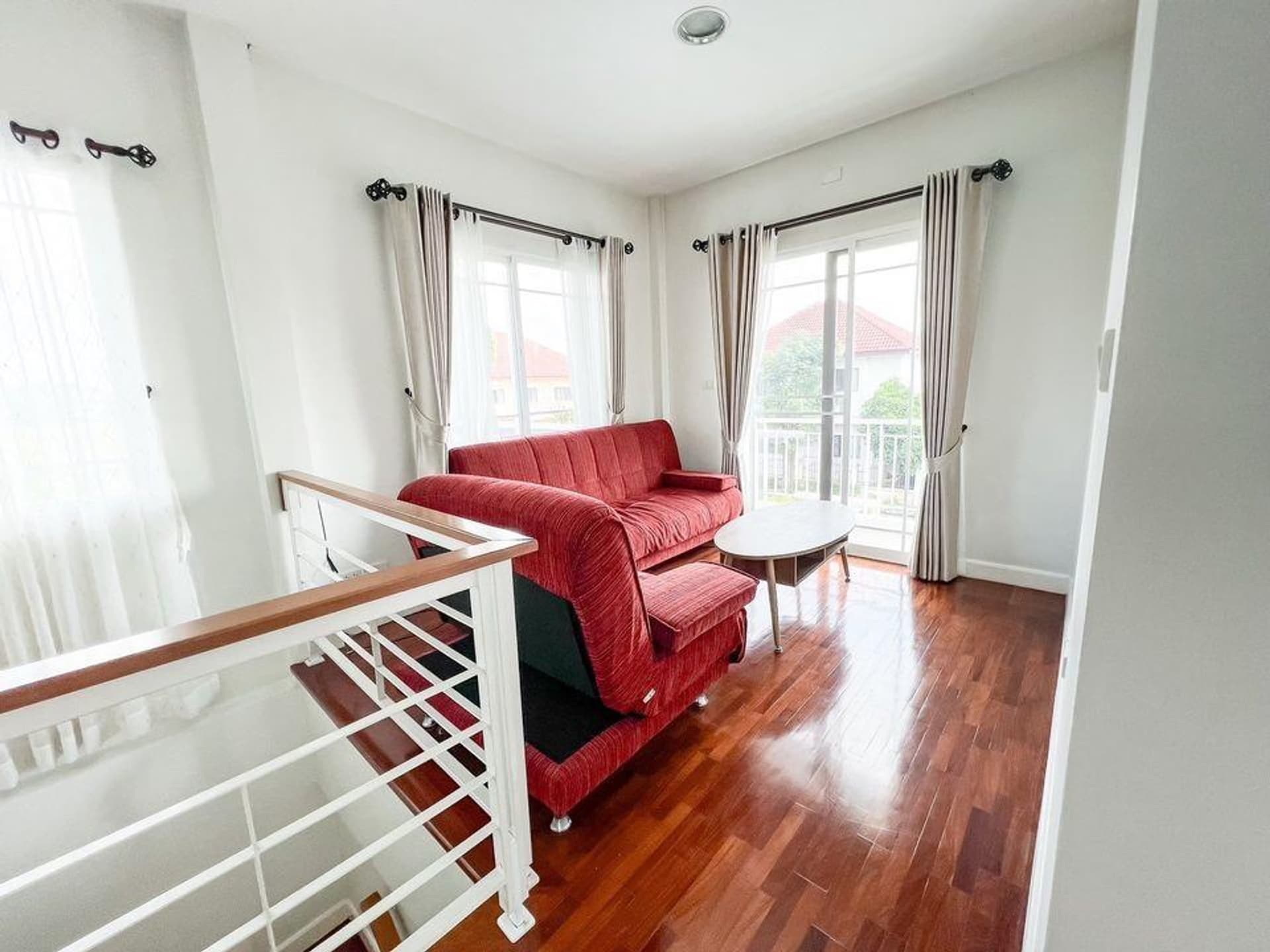 Pool villa house for rent in a frame - Image 20