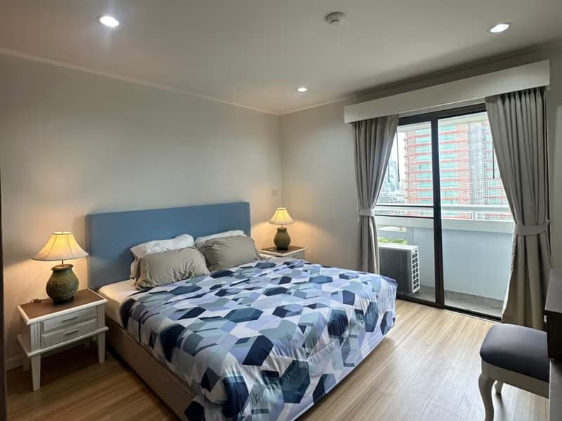 2 Bed Condo for Sale in Watthana