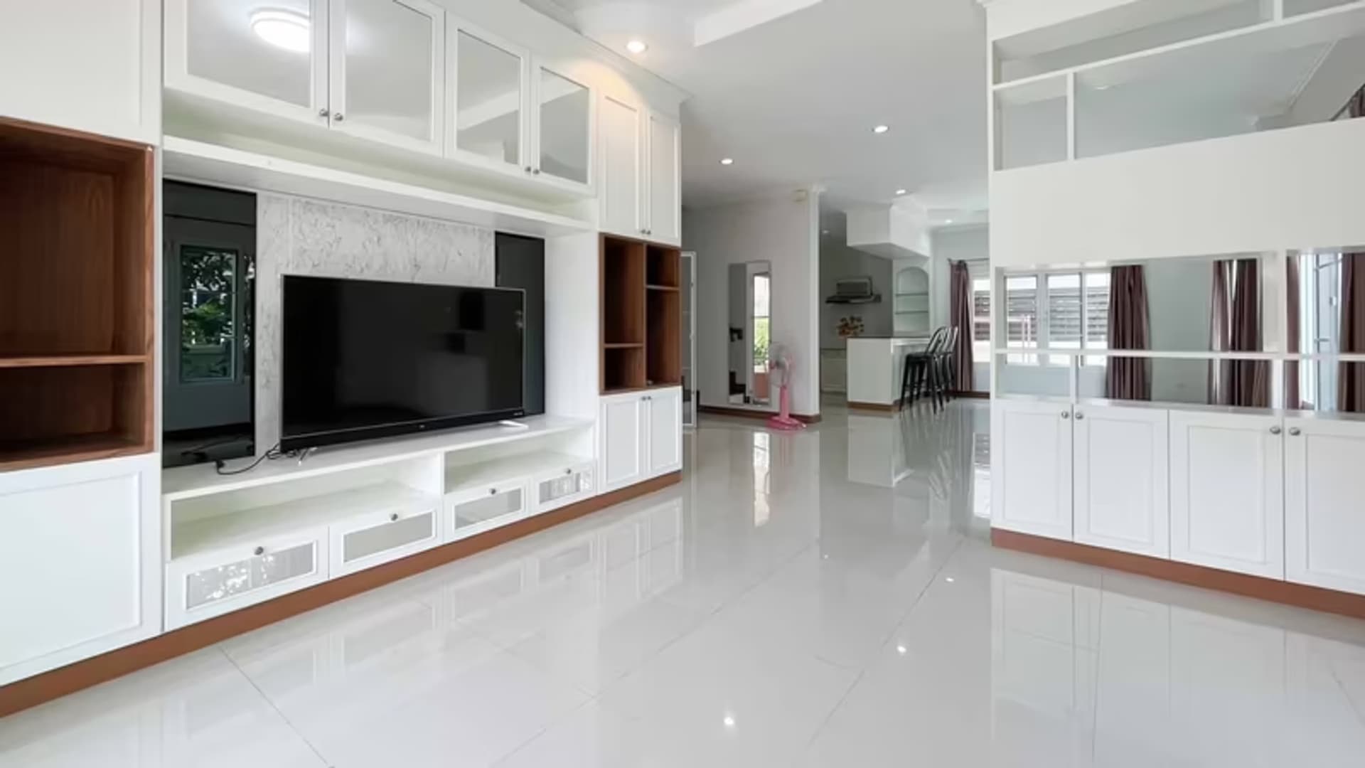 3 Bedroom House - Image 2