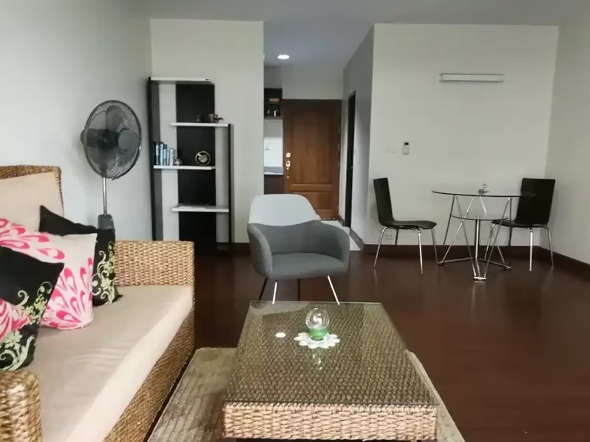 1 Bedroom Condo - Image 8