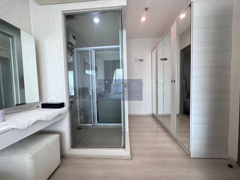 Condo for Sale at Life Ratchadapisek