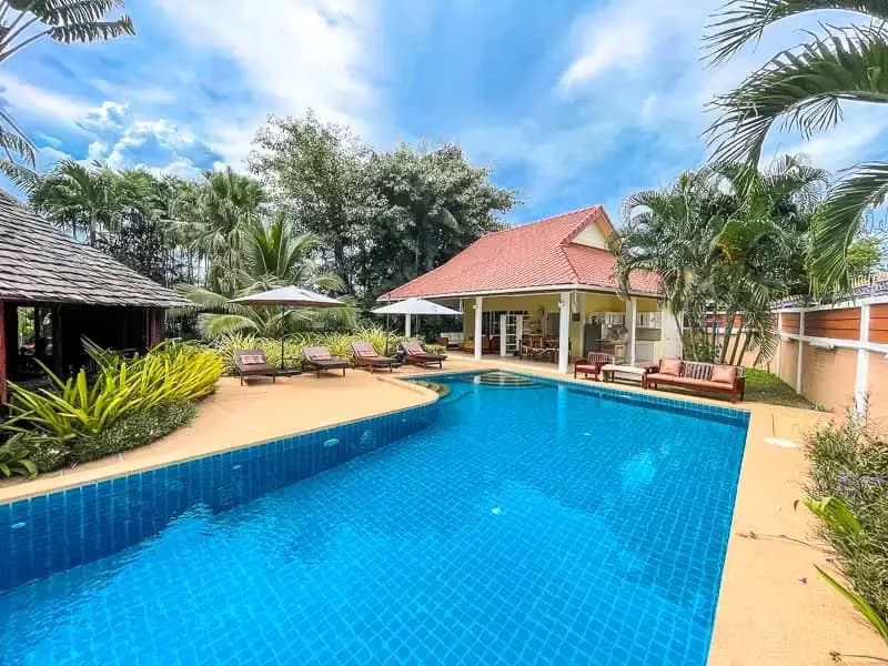 5 Bedroom House