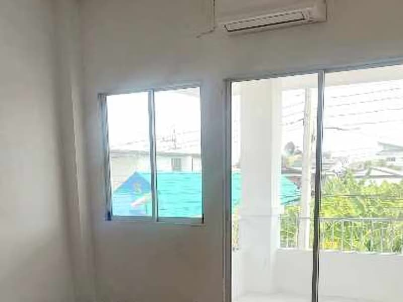 3 Bed Townhouse for Rent in Mueang Chiang Mai