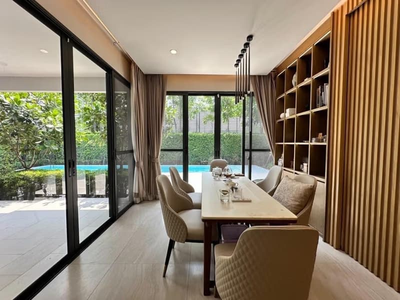 5 Bed House for Rent and Sale in Bang Kapi