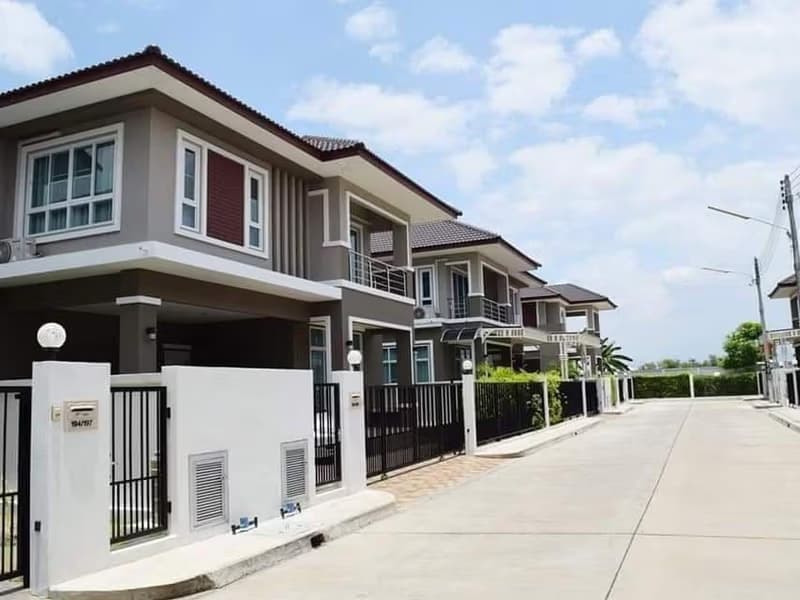 4 Bed House for Rent in Mueang Chiang Mai