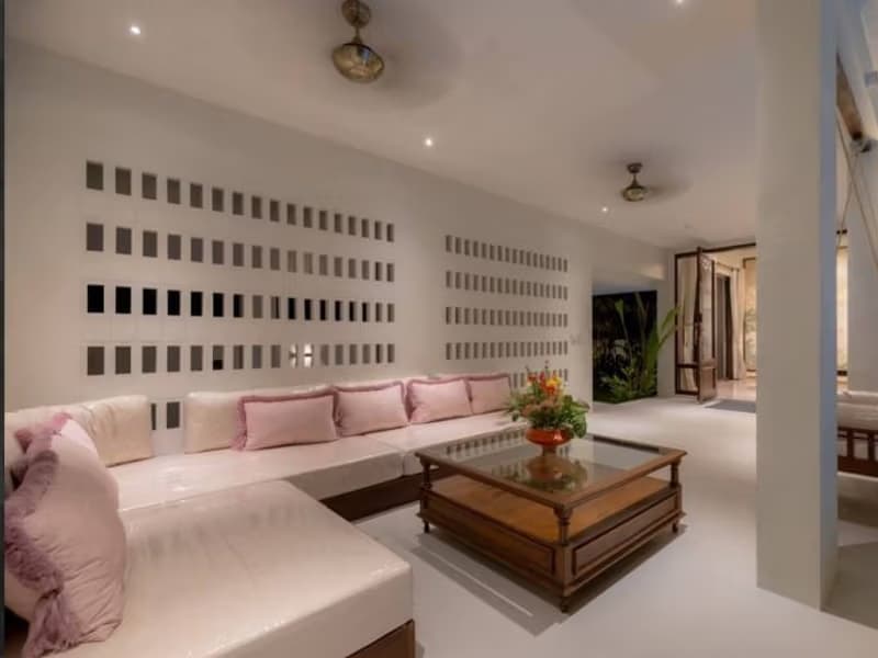 5 Bed House for Sale in Saraphi District