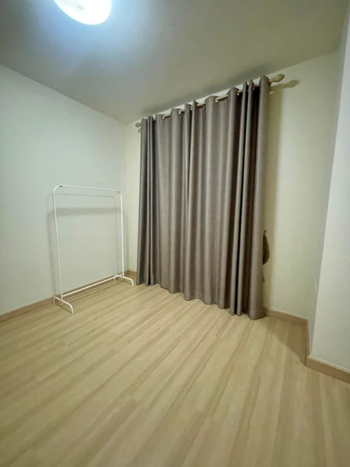 3 Bed House for Rent and Sale in Bang Phli - Image 5