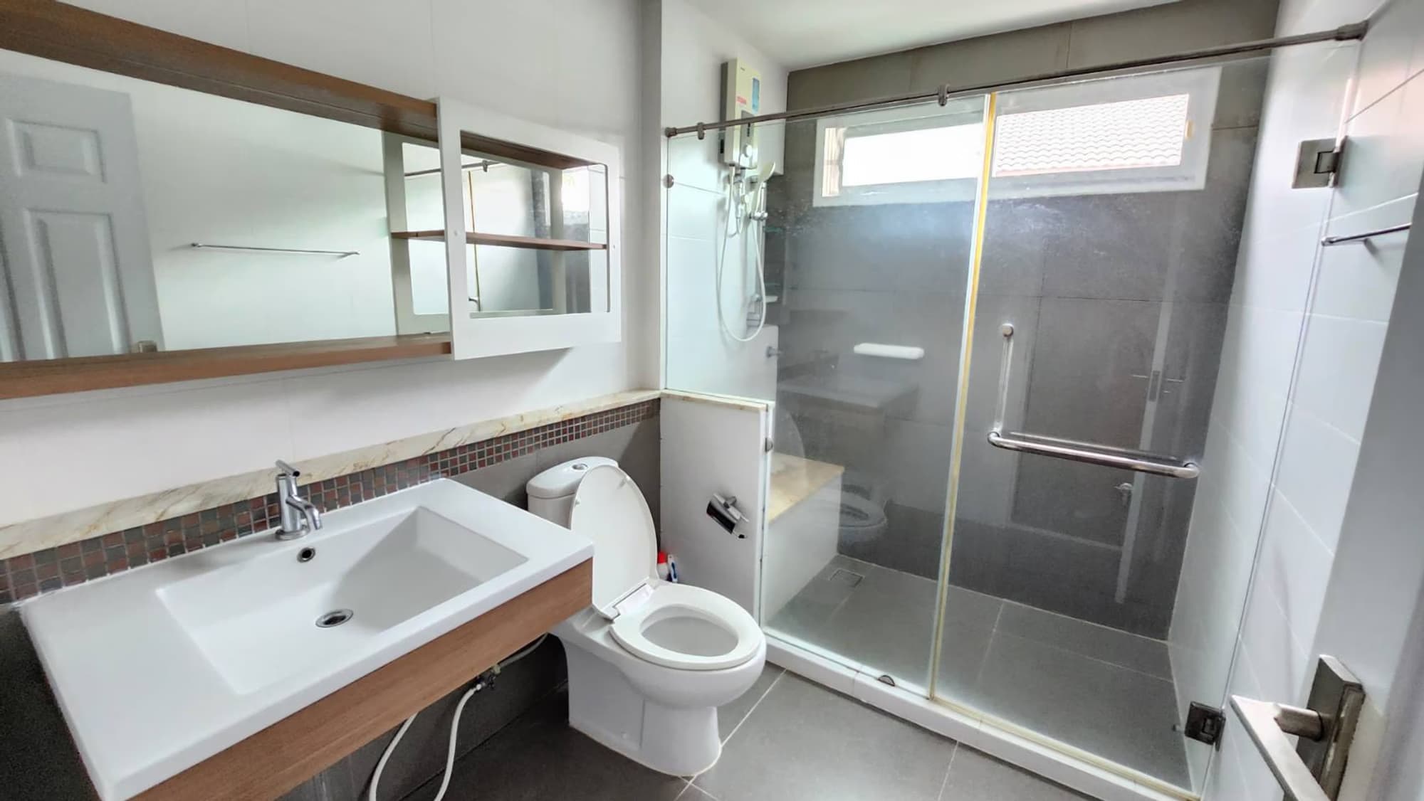 4 Bed House for Rent in Mueang Chiang Mai - Image 24