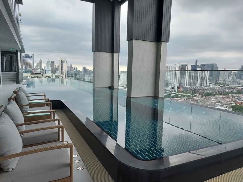 1 Bed Condo for Rent and Sale  Near National Stadium BTS